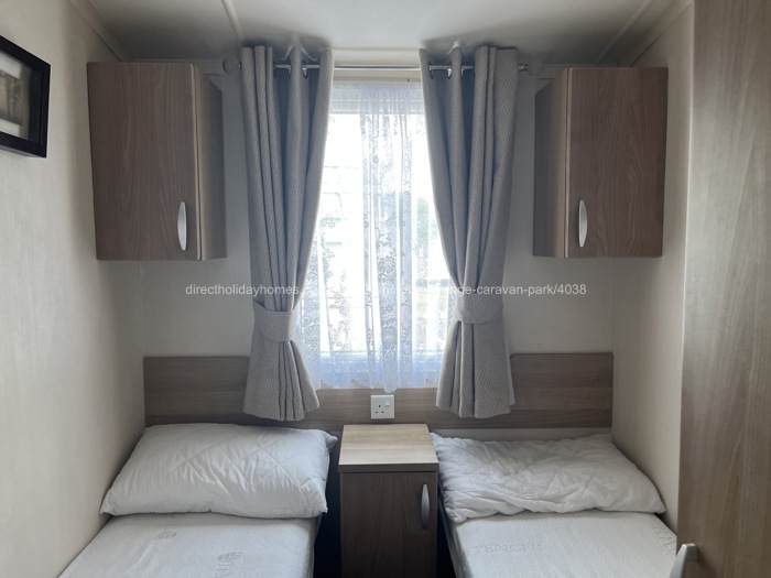First bedroom 
