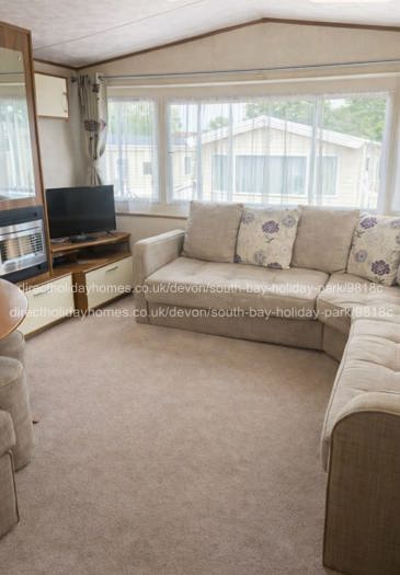 Lounge TV