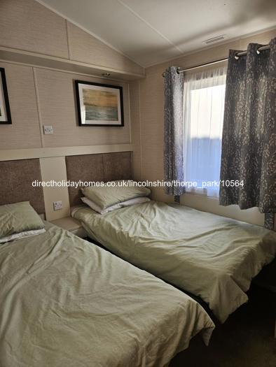 Bedroom with 2 full size single bed