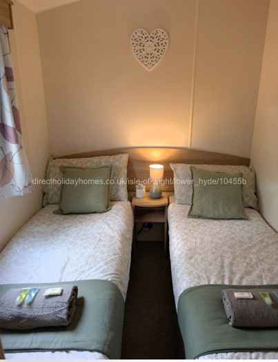 Bed 3, larger twin beds