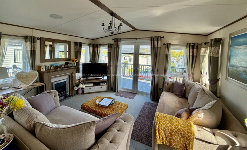 Open plan lounge