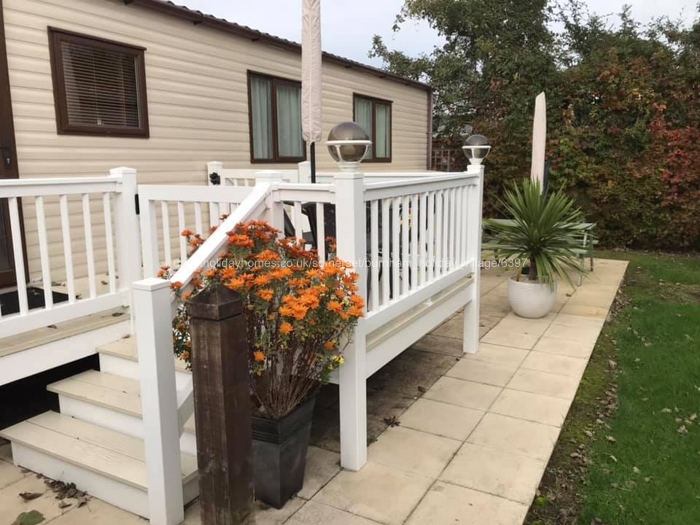 Side decking