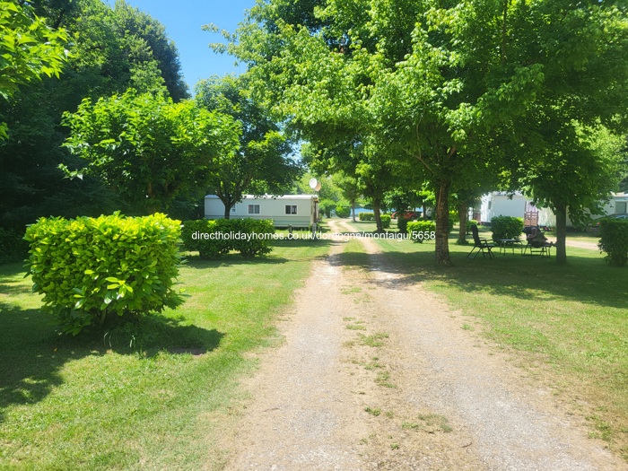 Photo of Caravan on Montaigu Plage