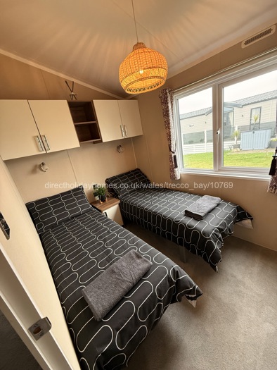 Twin Bedroom