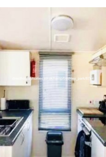Photo of Caravan on Hoburne Bashley