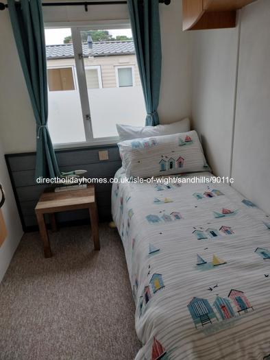 Spacious single bedroom