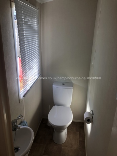 Adjacent 2nd B’room WC/wash basin 