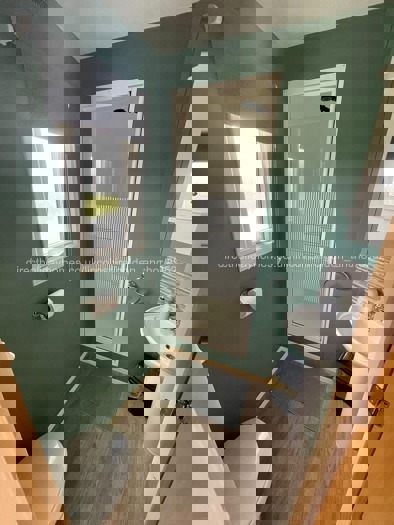 CARAVAN TWO bathroom 