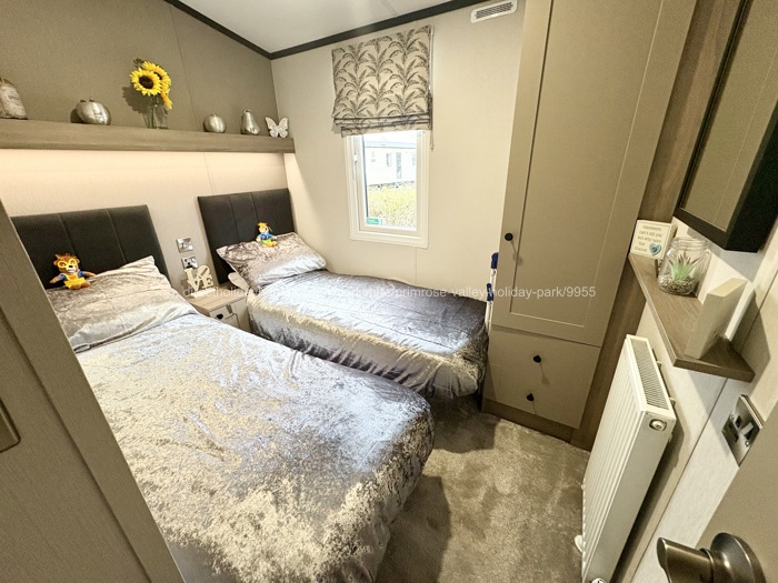 Small twin bedroom