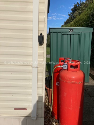 Shed with electric points 