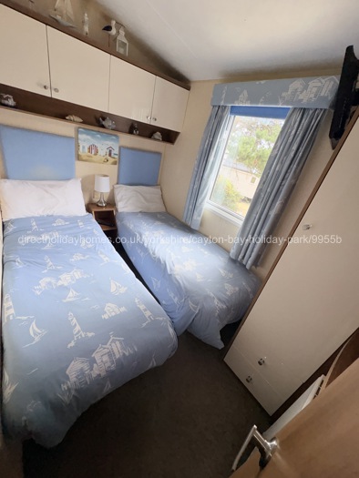 Twin bedroom