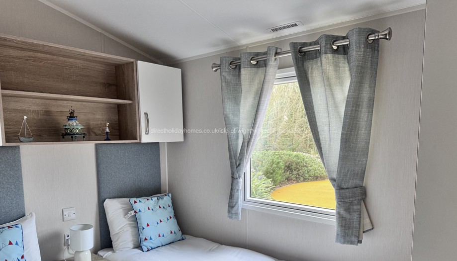 2nd Bedroom  Twin single beds 