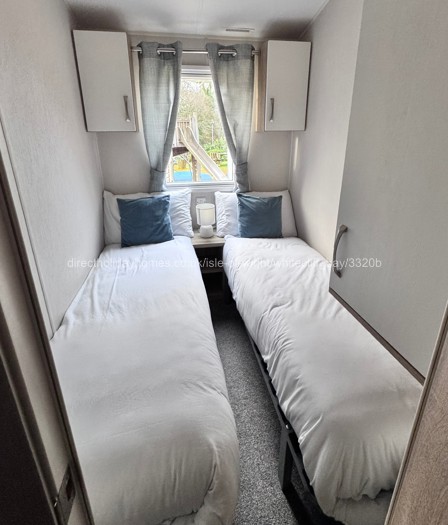 3rd bedroom  2 single beds 