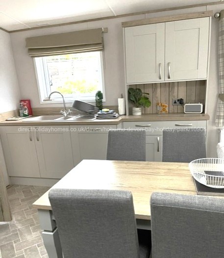 Dining Table & Washing machine