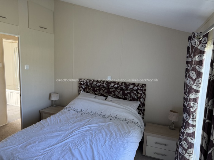 King size main bedroom 