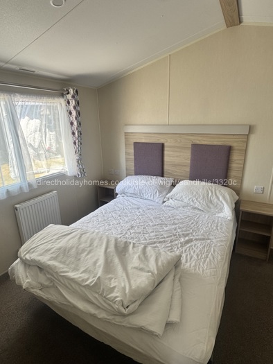 Main bedroom with en suite