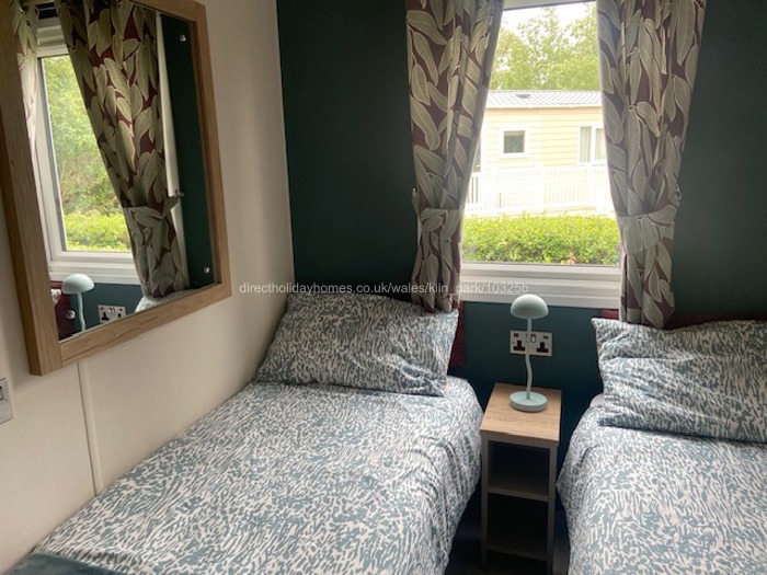 Twin bedroom 1