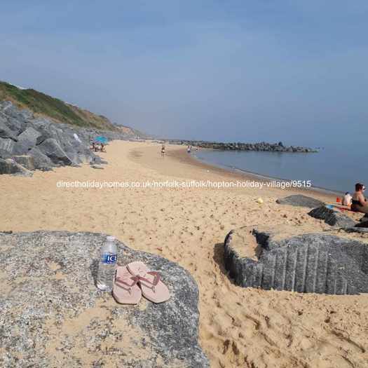 Hopton beach a 12 min stroll