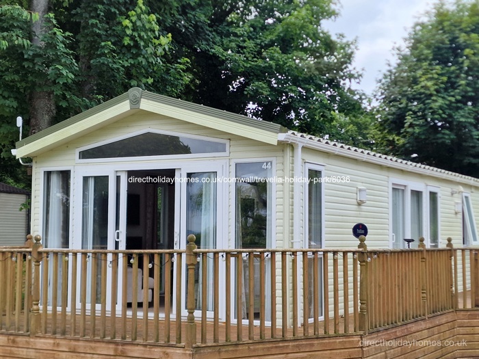 Static caravan for private sale in Newquay