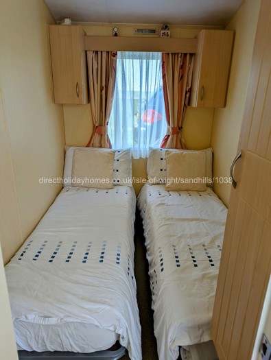 Twin room with rollaway bed