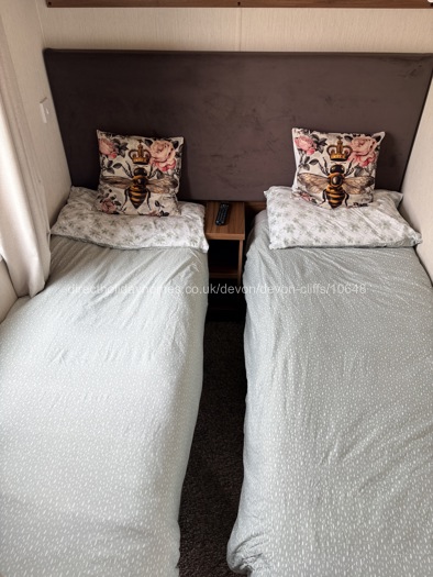 Twin room with tv/ dvd 