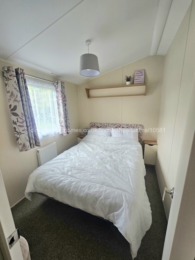 Master bedroom Yvonne's Caravan
