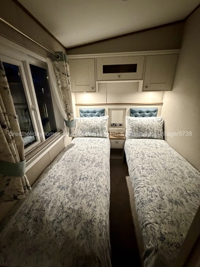 Twin with 2ft 6” single beds
