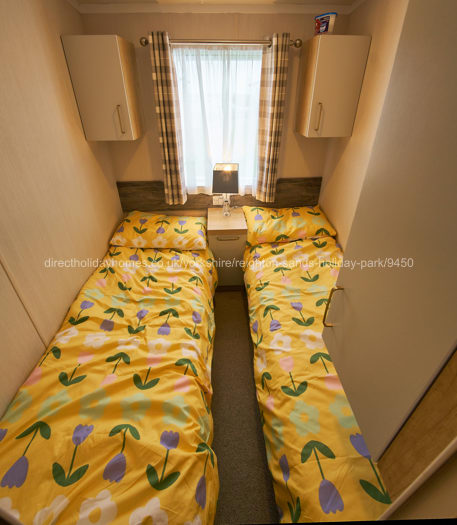 2nd twin bedroom 