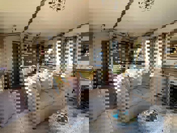 Open plan kitchen diner