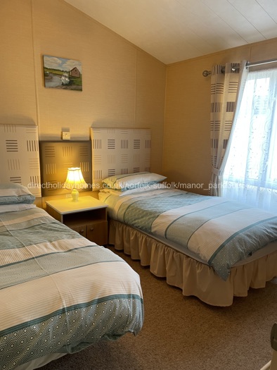 2 full size singles in 2nd bedroom 