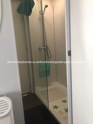 En suite shower 