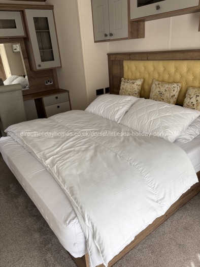 Master Bedroom King Size Bed