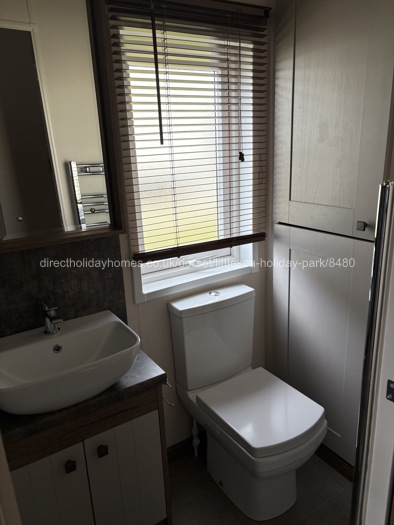 2nd bathroom