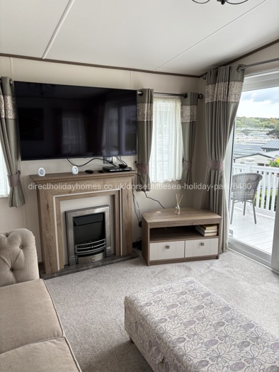 Lounge with 55 inch Tv