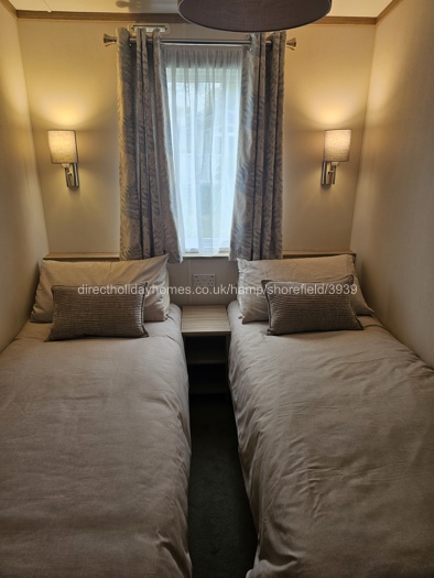 Twin bedroom