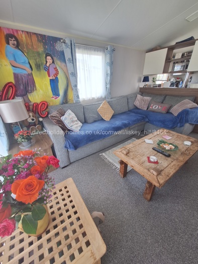 Cosy spacious lounge