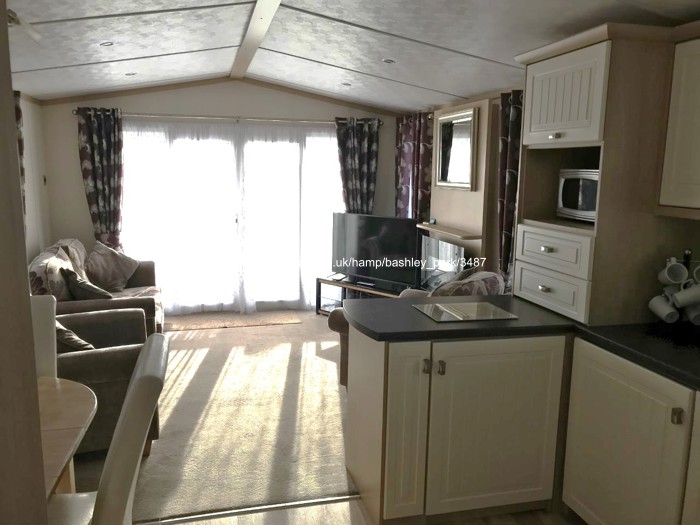 Photo of Caravan on Hoburne Bashley