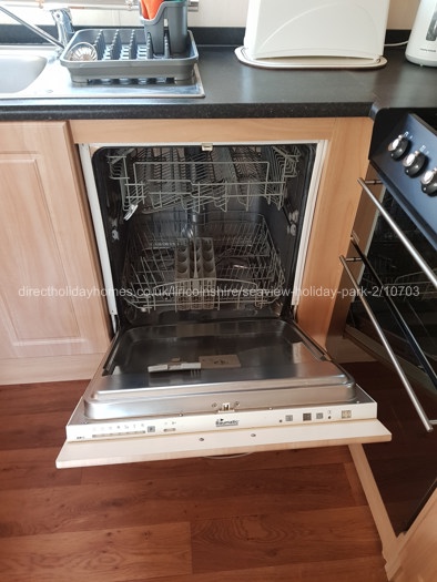 Integrated dishwasher 