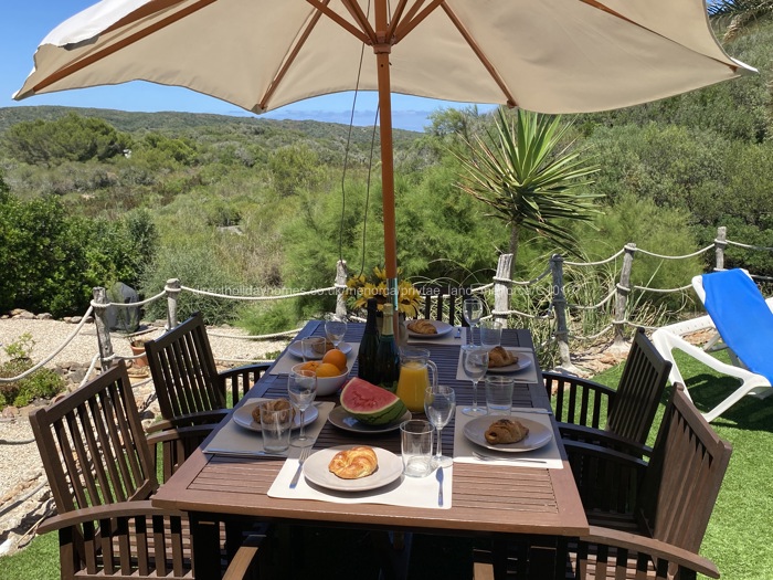 Relax and unwind dining alfresco