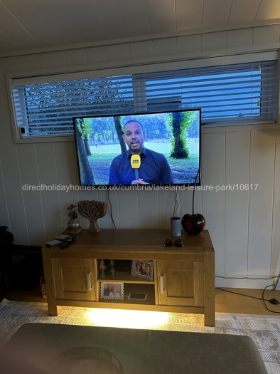 TV viewing with 2 x 3 leather recli