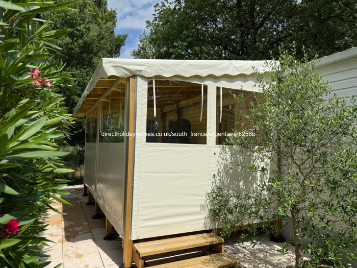 Photo of Caravan on Camping Sunelia l'Argentiere