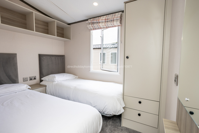 Twin Bedroom