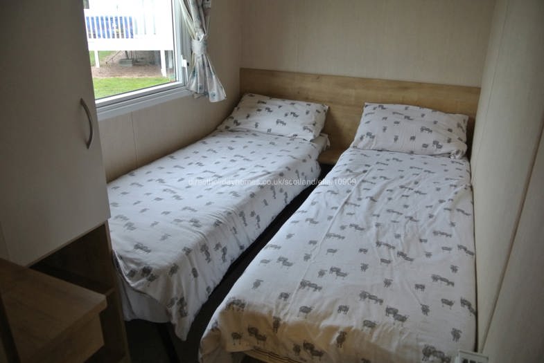 Twin Bedroom