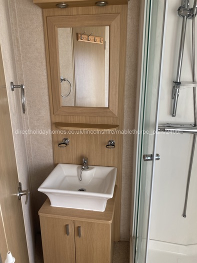 En-suite shower with loo