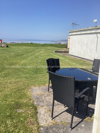 Grass area in front of chalet
